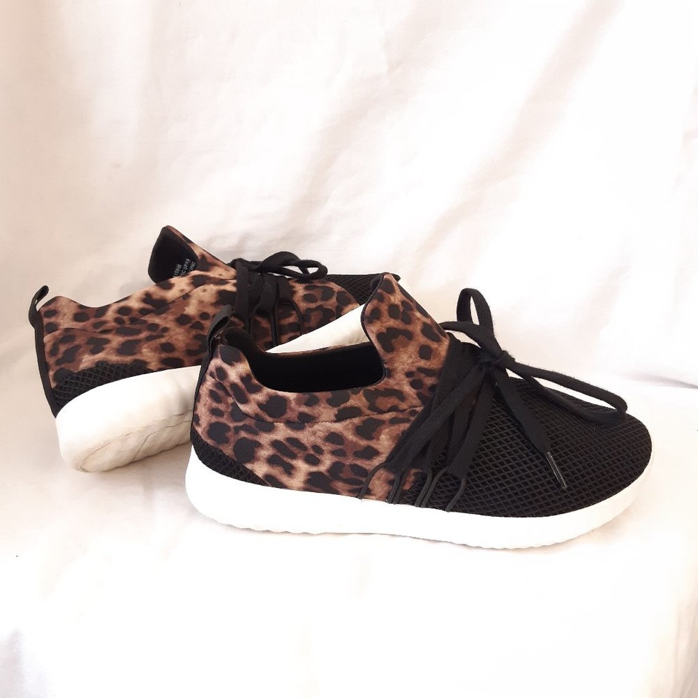 Torrid leopard laceup extra wide sneaker shoes